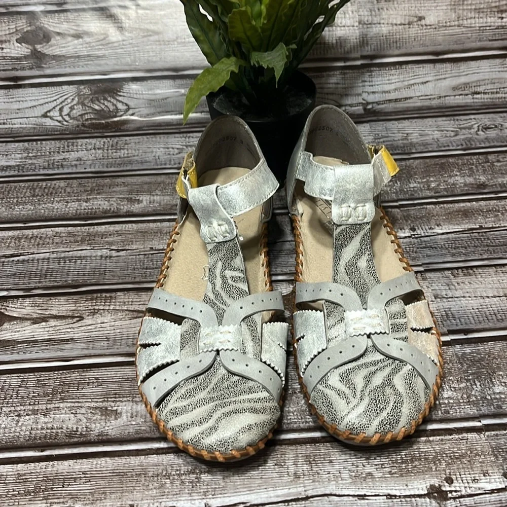 Rieker Silver Leather Closed in Sandal Shoe Women’s Size 39/8